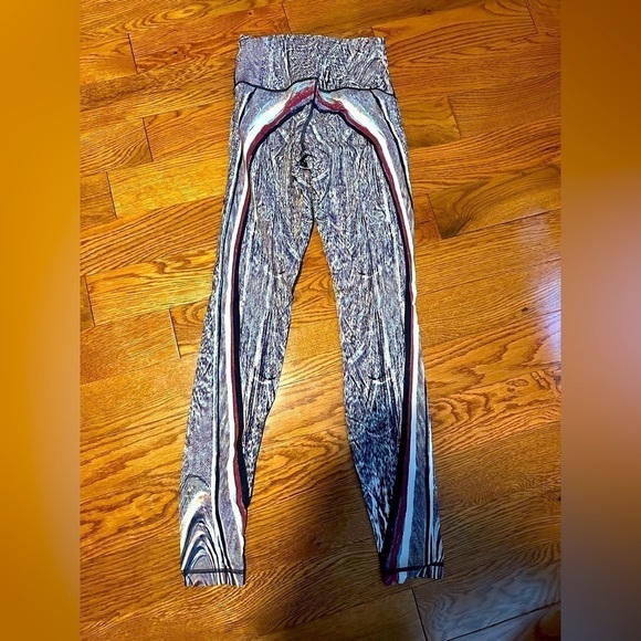 lululemon athletica Pants - Lululemon wunder under legging
